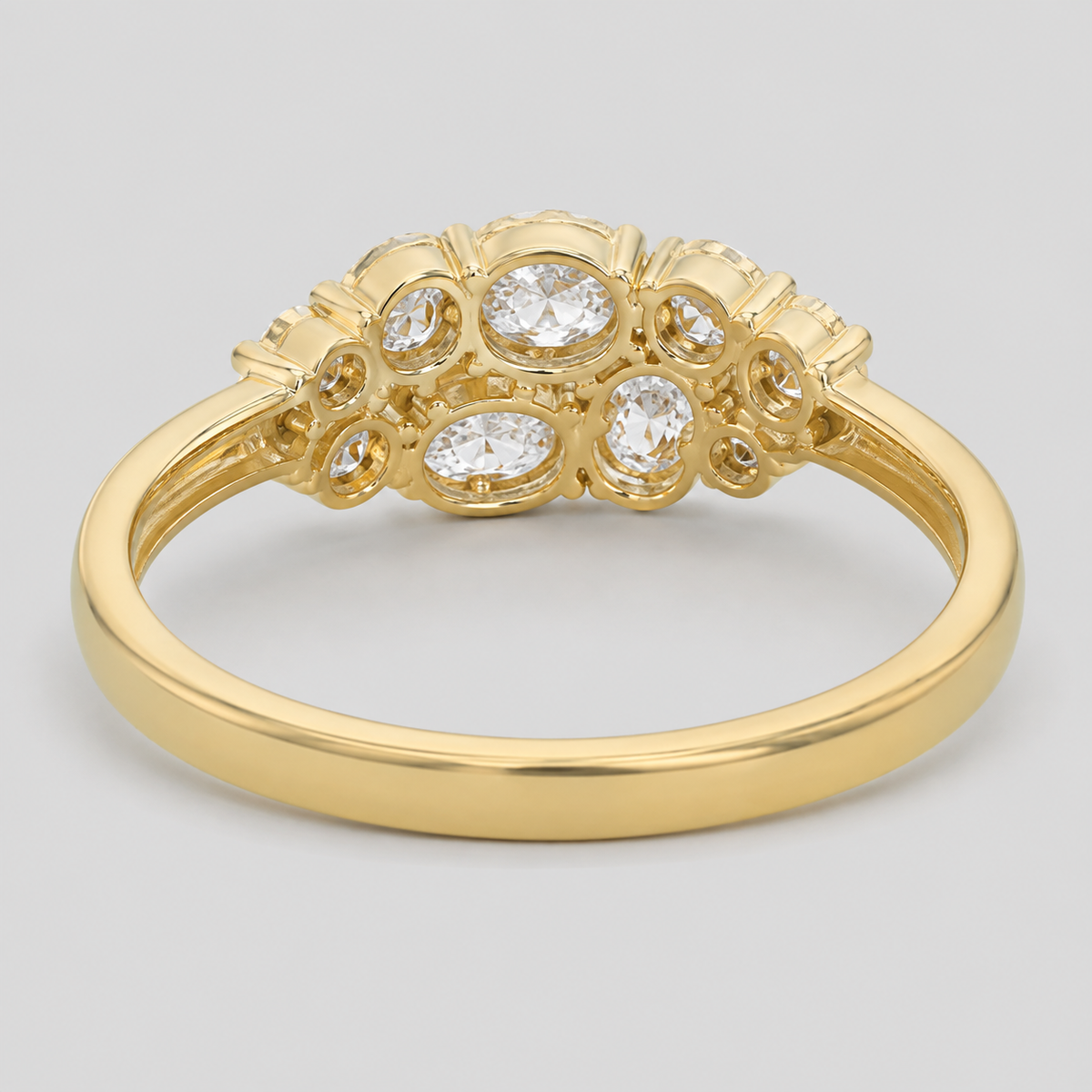 Round Diamond Cluster Ring